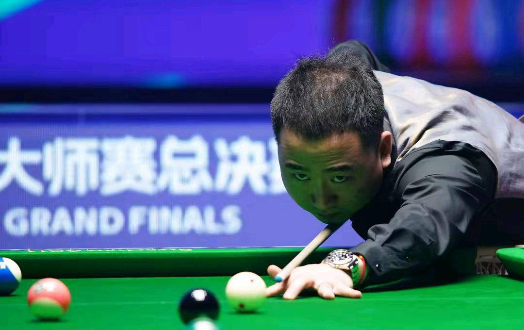 他需要与经 他需要与经